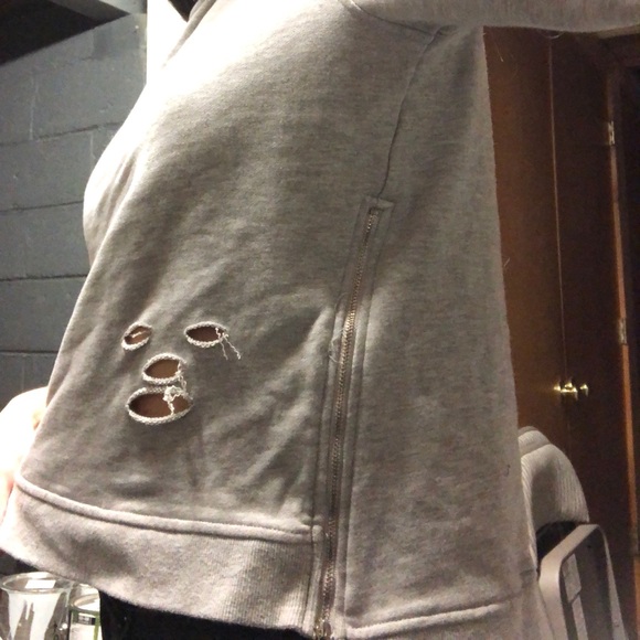 Grey turtleneck sweatshirt zip-down + ripped holes - Picture 3 of 4